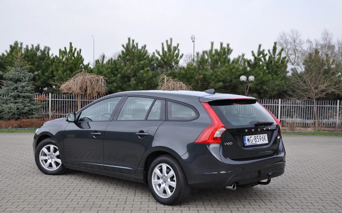 Volvo V60 cena 35900 przebieg: 212000, rok produkcji 2013 z Kórnik małe 79